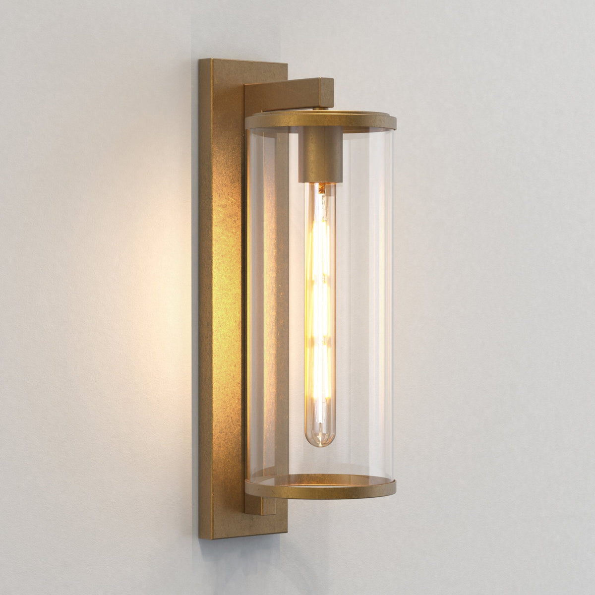 Pimlico 500 Exterior Wall Light in Antique Brass