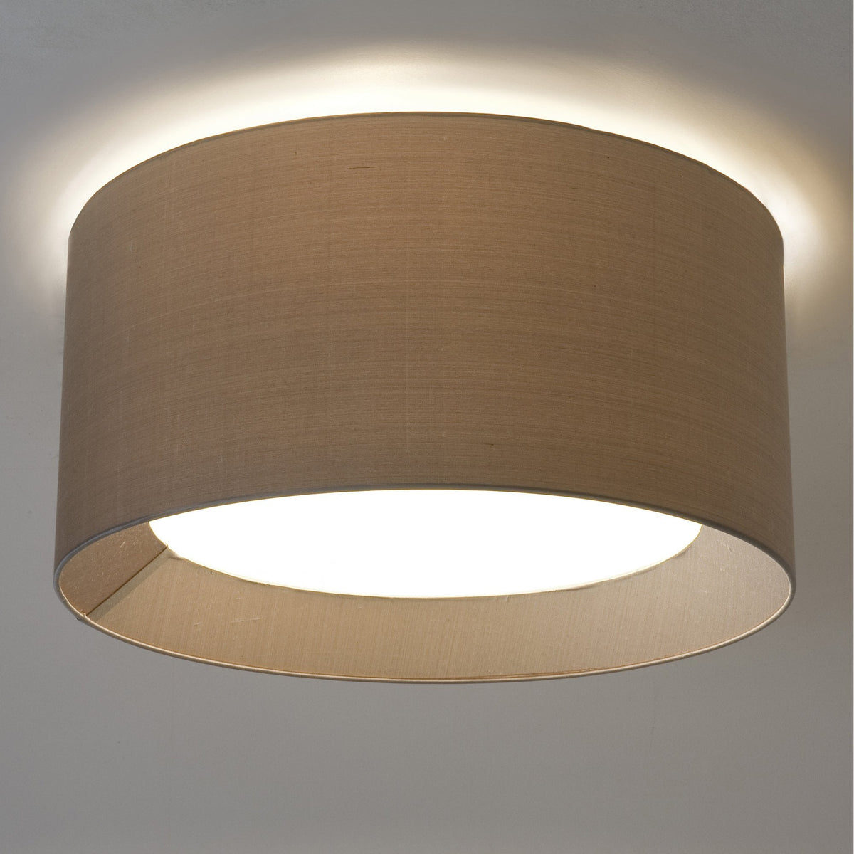 Bevel Round 450 Oyster Shade