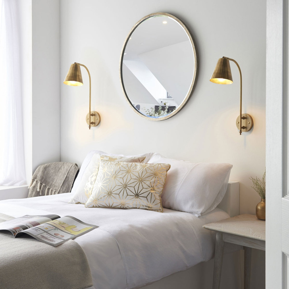 Radha Antique Solid Brass Wall Light