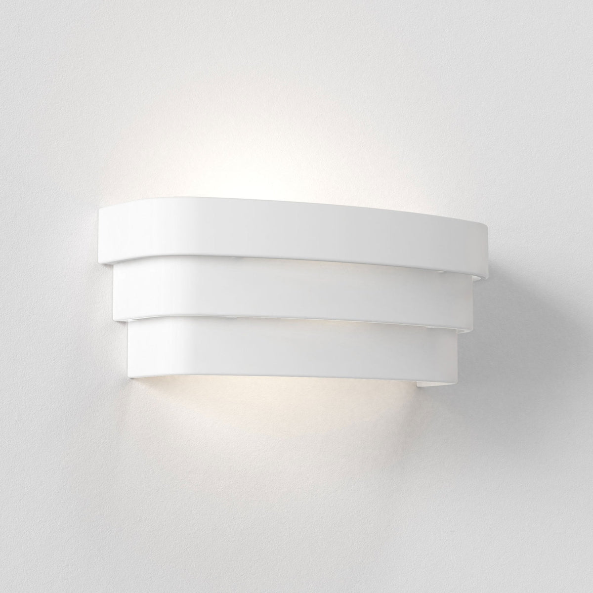 Amas 320 White Ceramic Wall Light