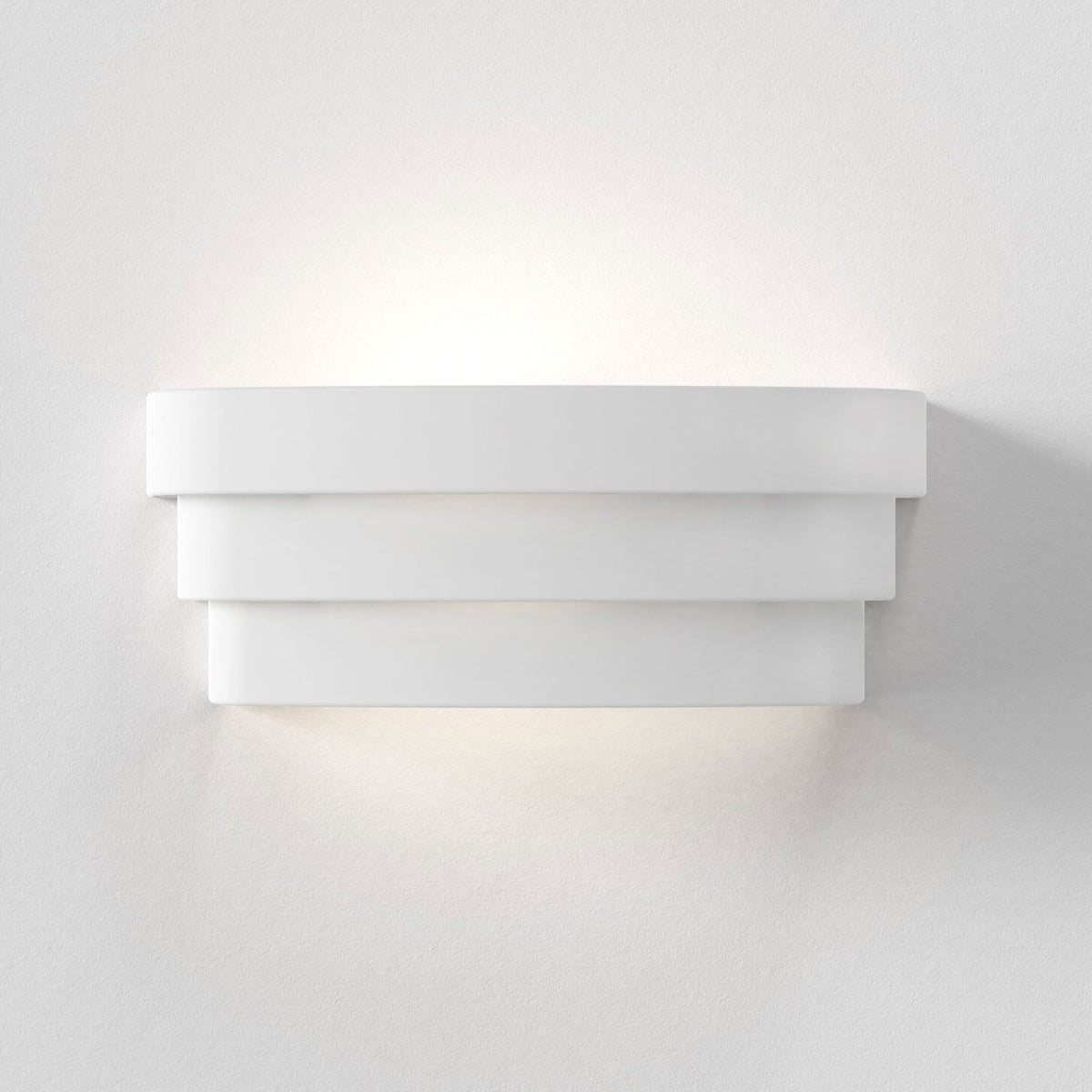 Amas 320 White Ceramic Wall Light