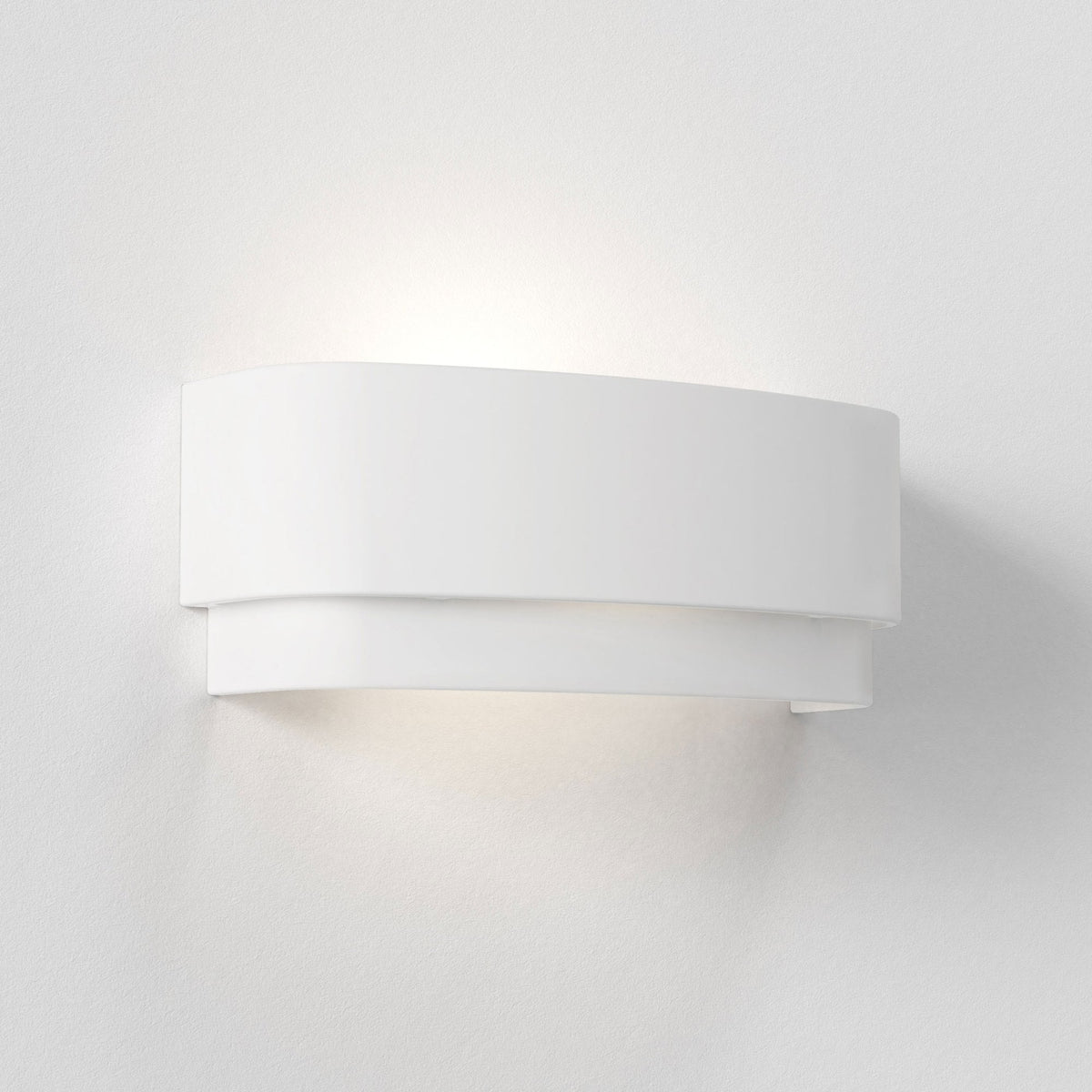 Amat 320 White Ceramic Wall Light