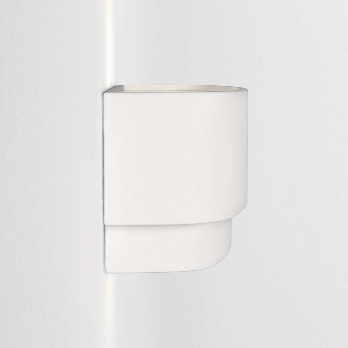 Amat 320 White Ceramic Wall Light