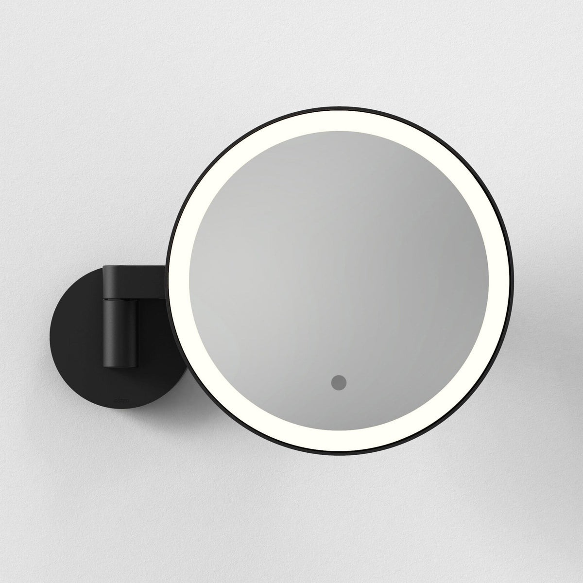 Nagoya IP44 Switched Round Illuminated Magnifying Mirror in Matt Black
