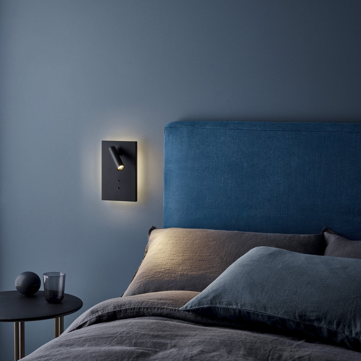 Edge Reader Mini LED Dual Wall & Reading Light in Matt White