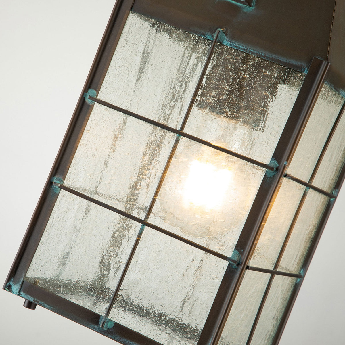 Nantucket Medium Exterior Chain Pendant Lantern in Aged Brass