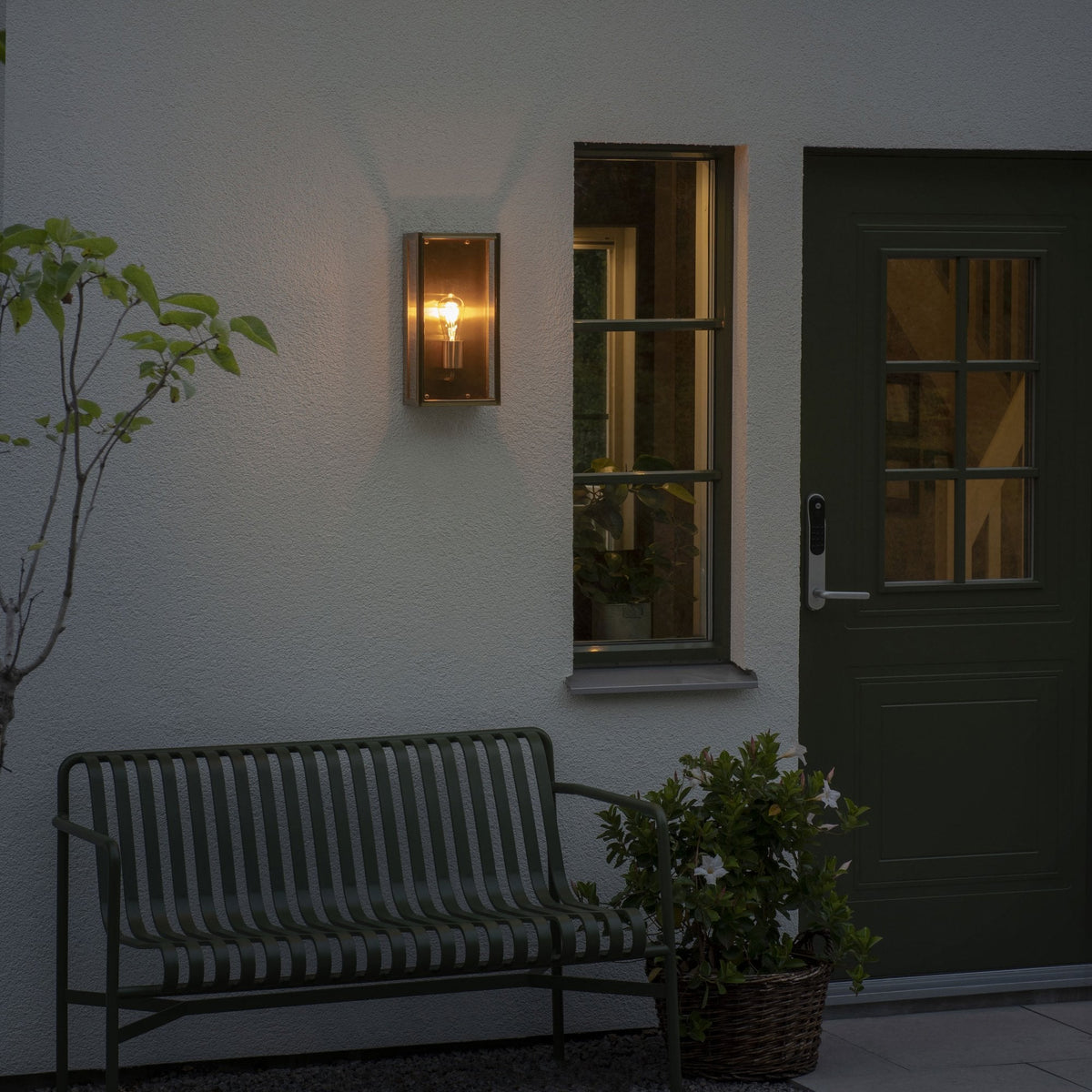 Carpi Large IP44 Exterior Wall Light in Brass