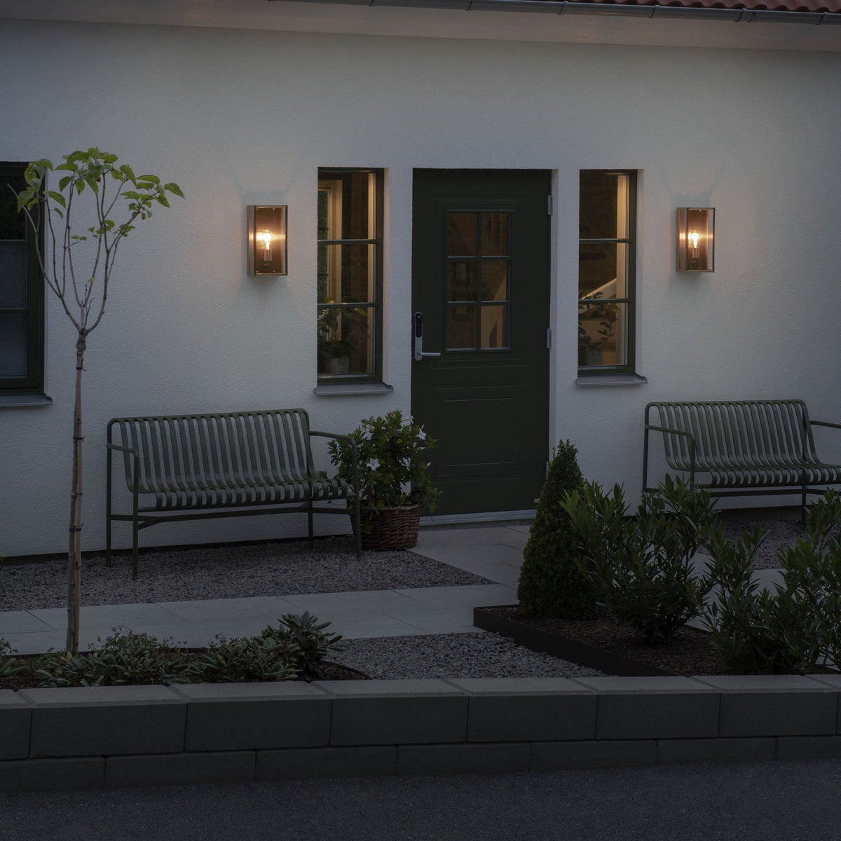 Carpi Large IP44 Exterior Wall Light in Brass