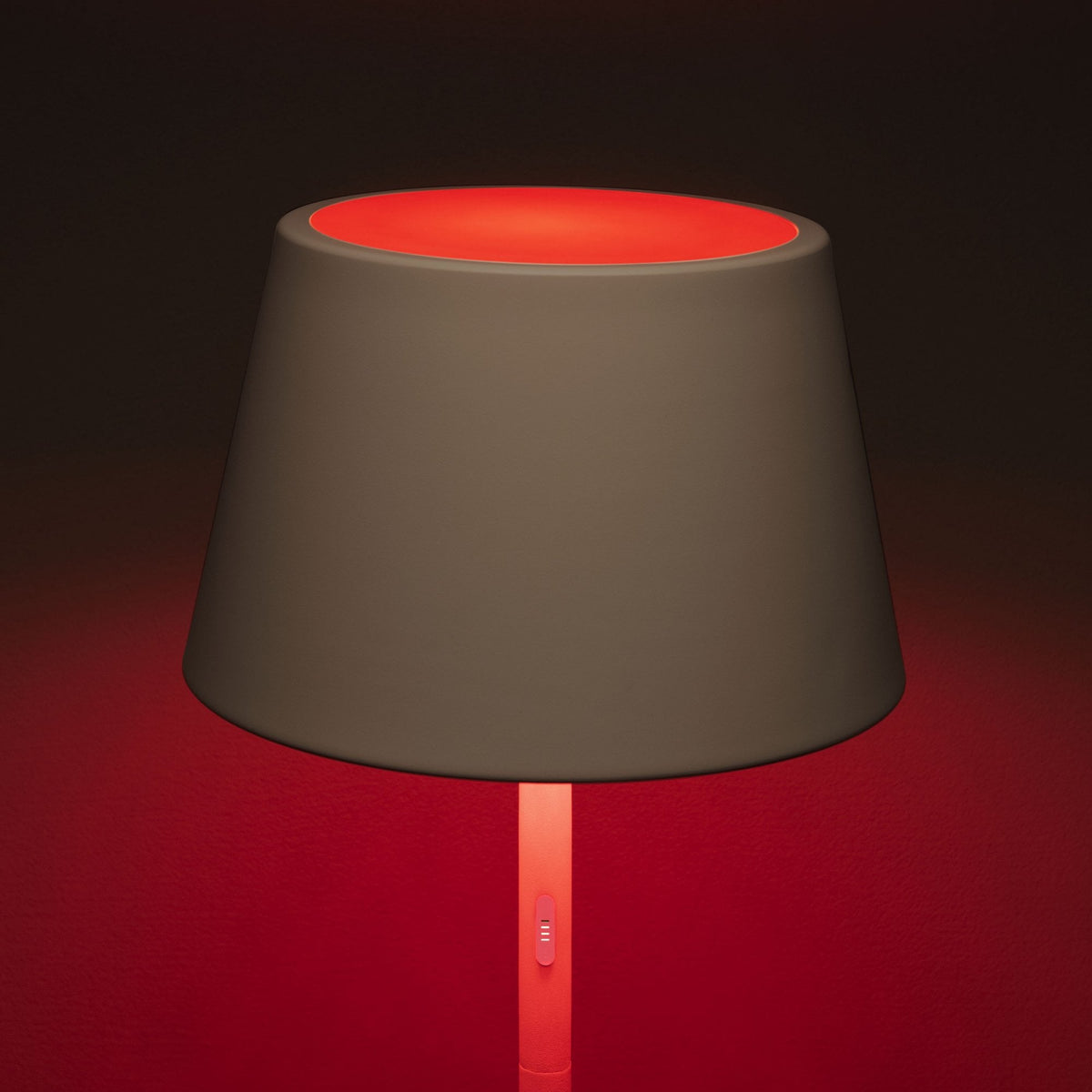 Pomezia IP54 USB Charged LED Floor Light in White