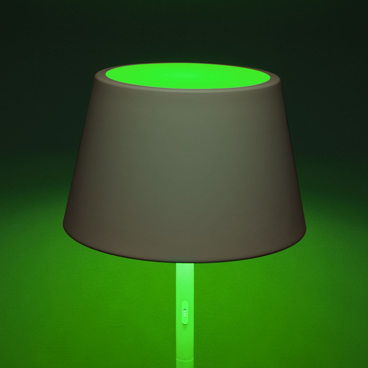 Pomezia IP54 USB Charged LED Floor Light in White