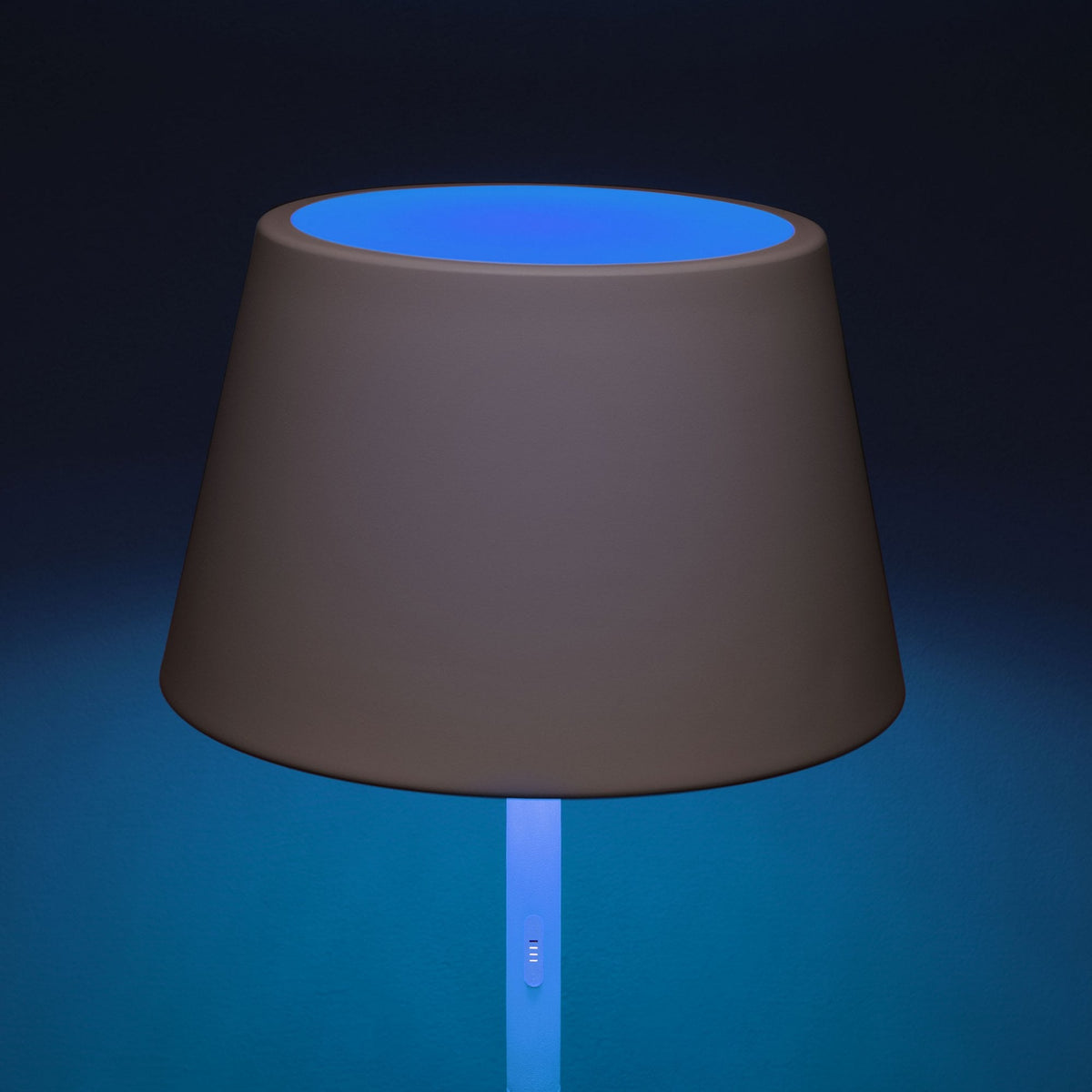 Pomezia IP54 USB Charged LED Floor Light in White