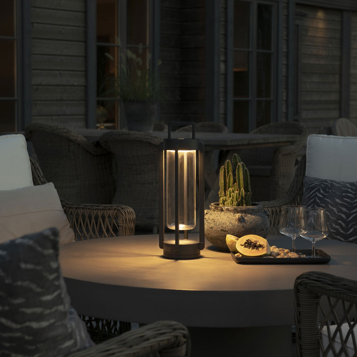 Otranto IP54 USB Charged LED Table Light in Black