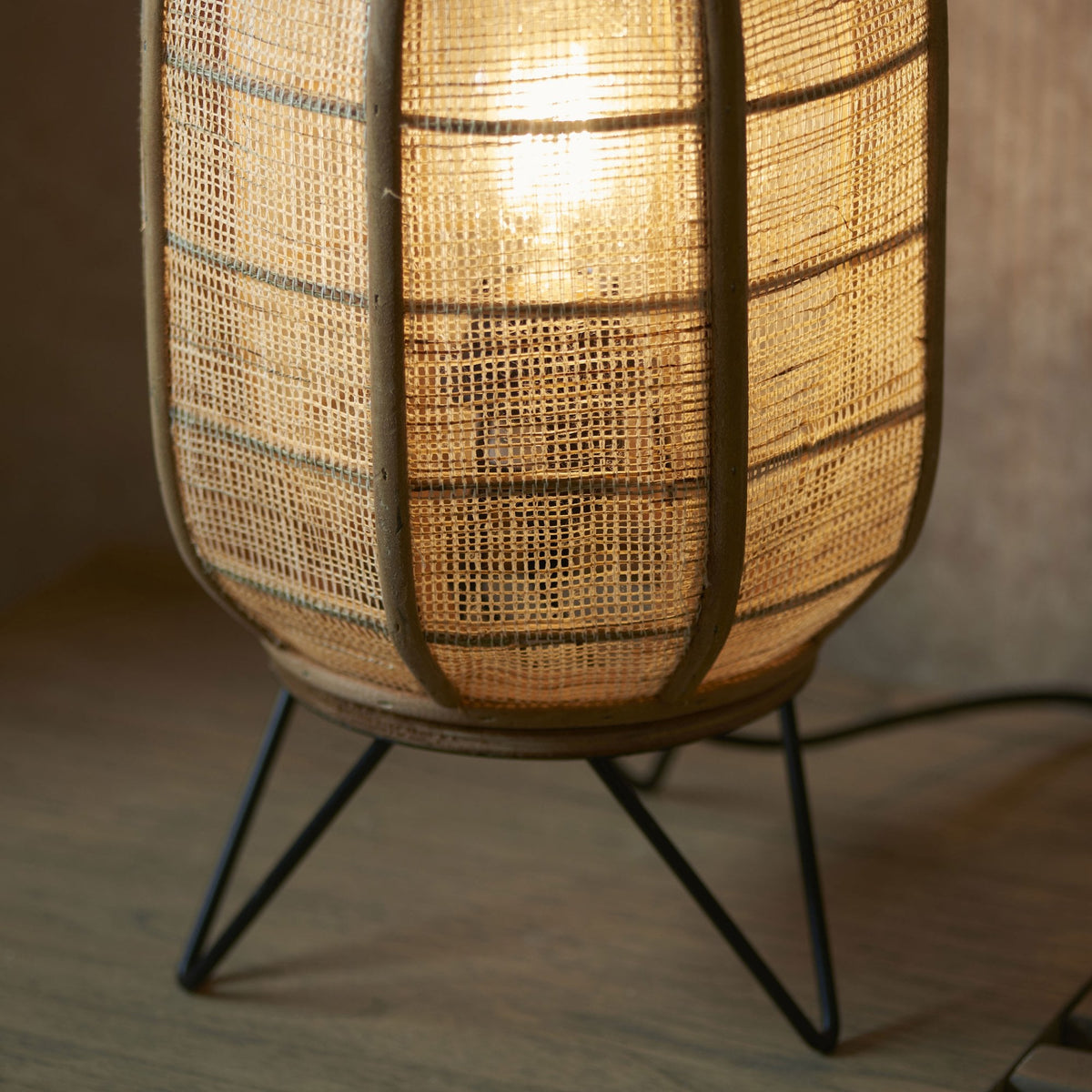 Zaire Handmade Table Lamp in Wood and Natural Linen