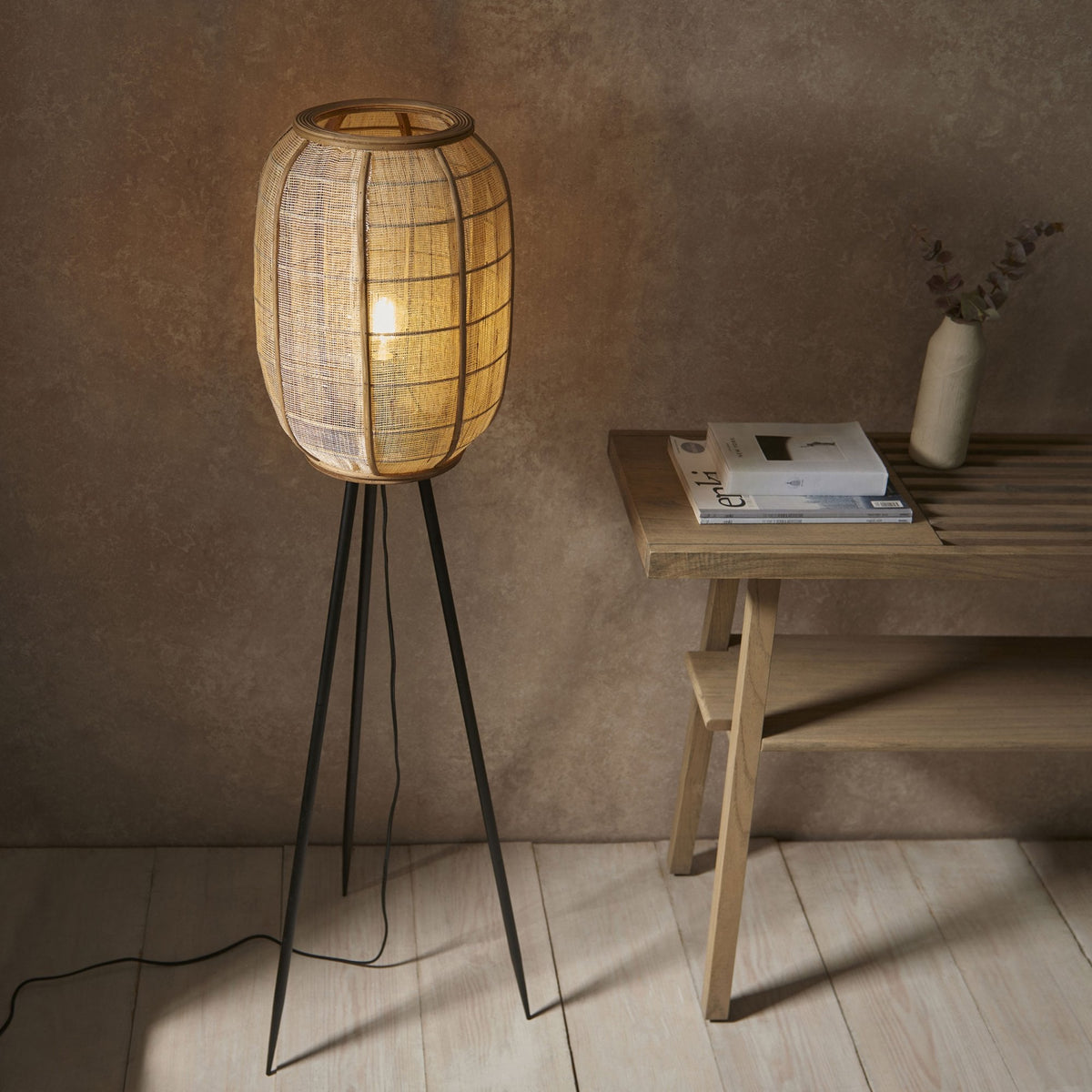 Zaire Handmade Floor Lamp in Wood and Natural Linen