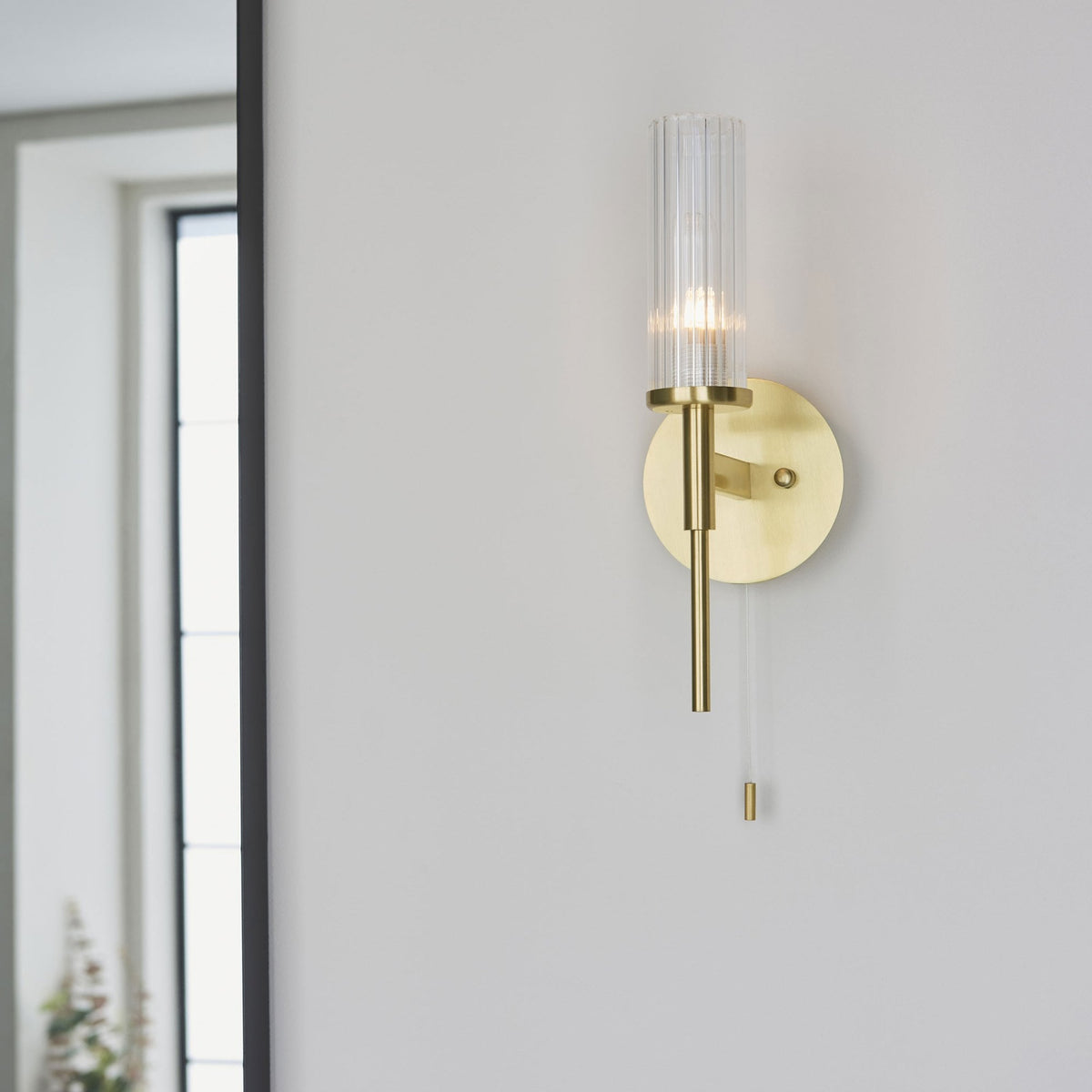 Talo Switched IP44 Wall Light in Satin Brass