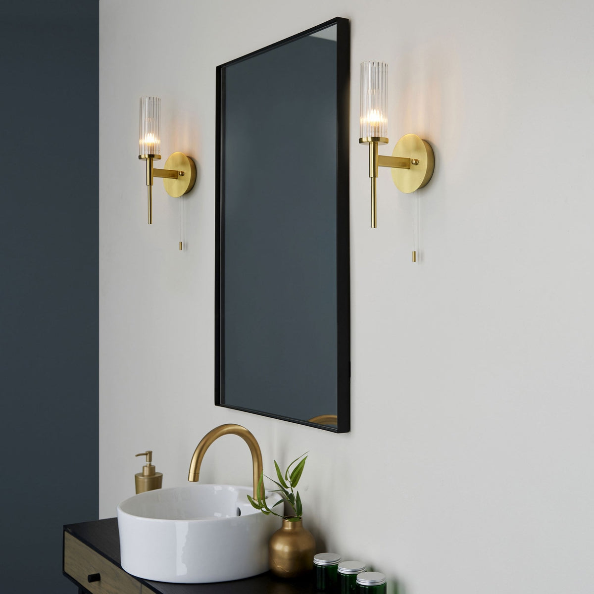 Talo Switched IP44 Wall Light in Satin Brass