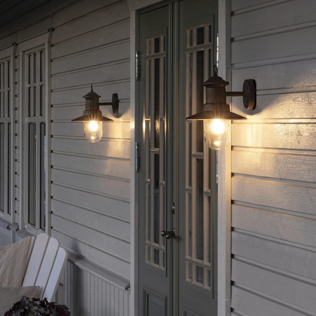 Napoli IP44 Outdoor E27 Wall Light In Black & Rust Finish