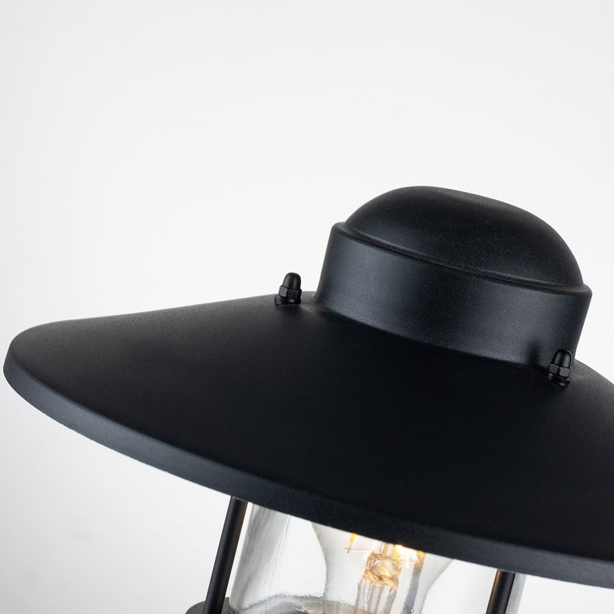 Klampenborg Pedestal Light in Black