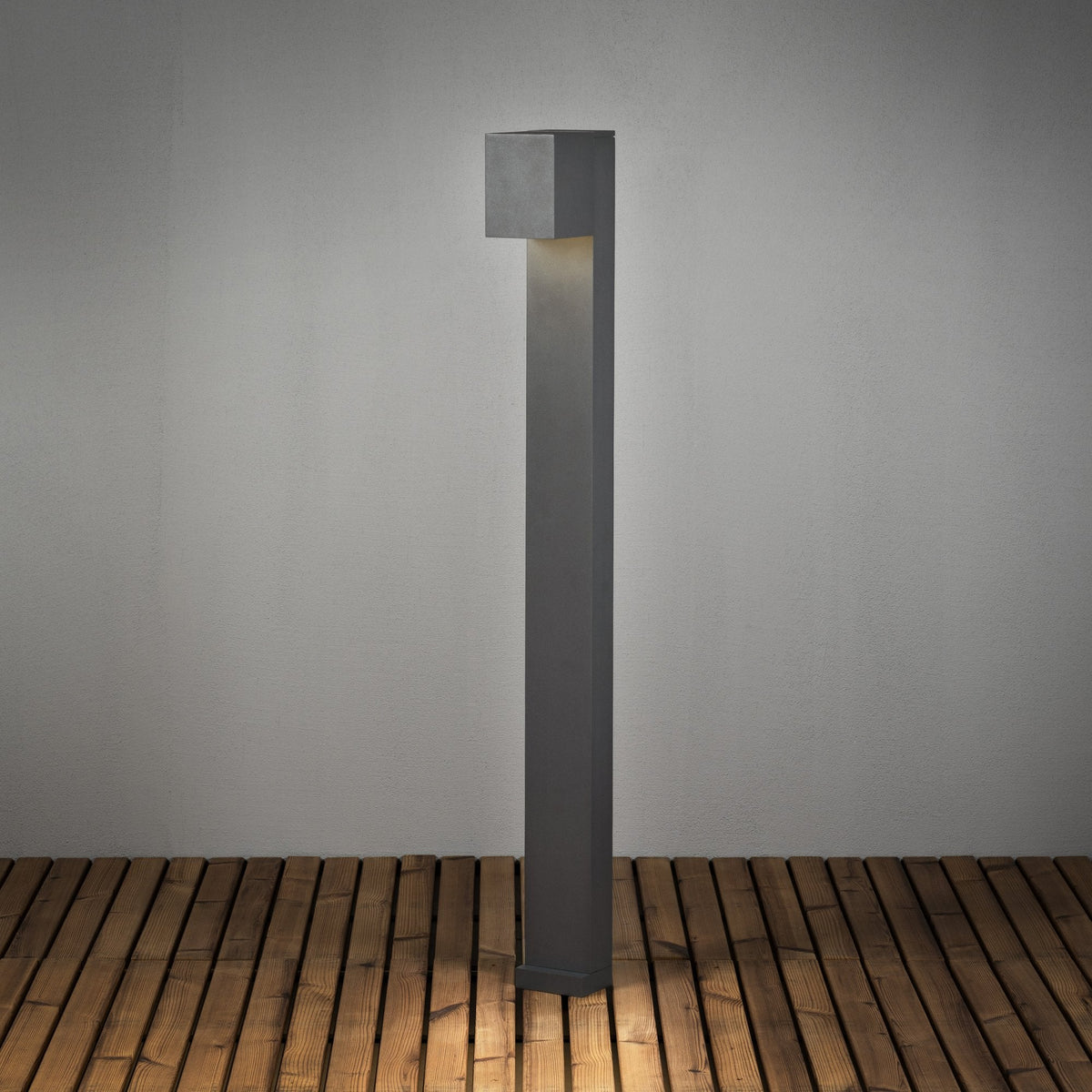 Cremona Sleek IP54 Adjustable Beam 8w LED Post light in Dark Grey