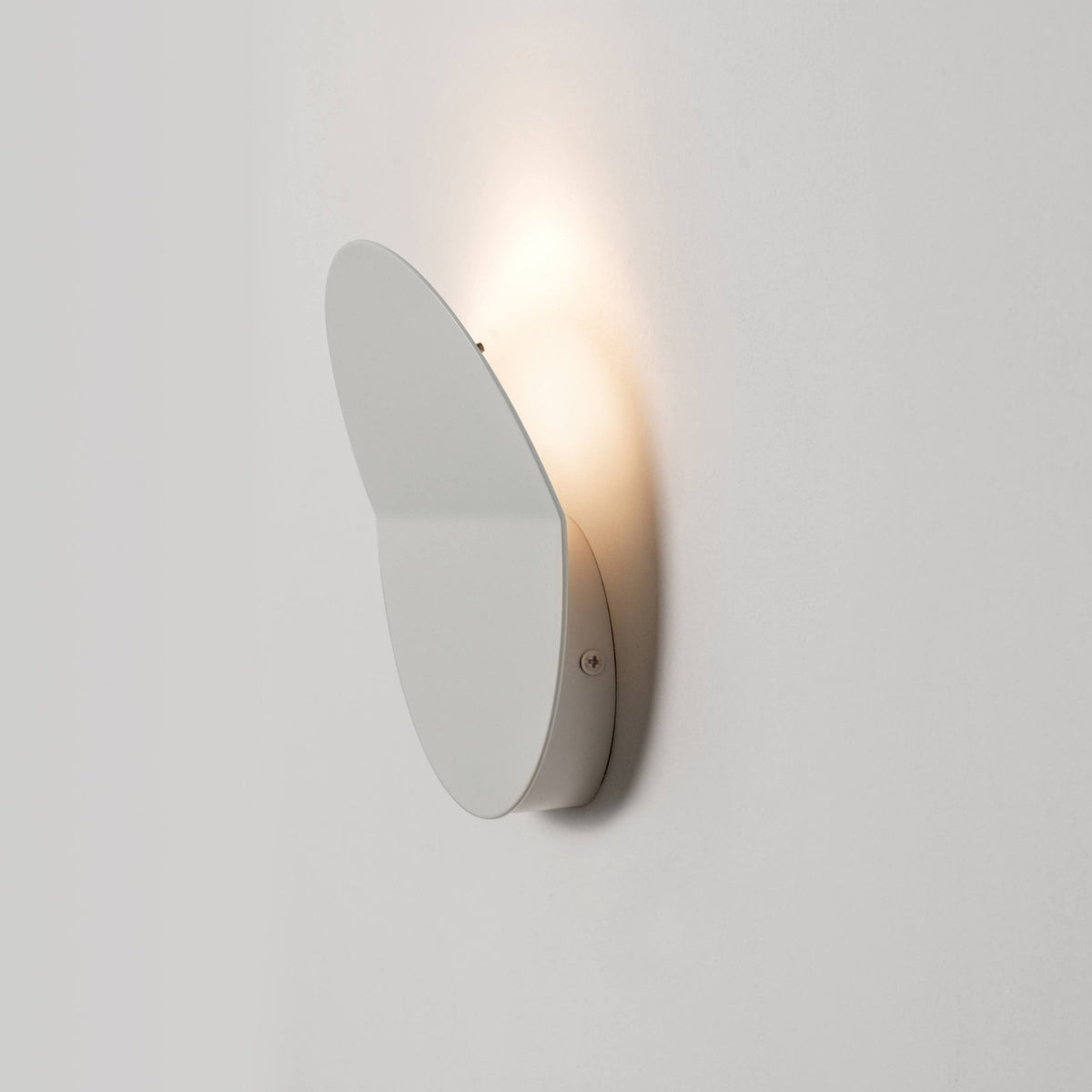 Katya Up Lighter 5w LED Wall Light in Sand
