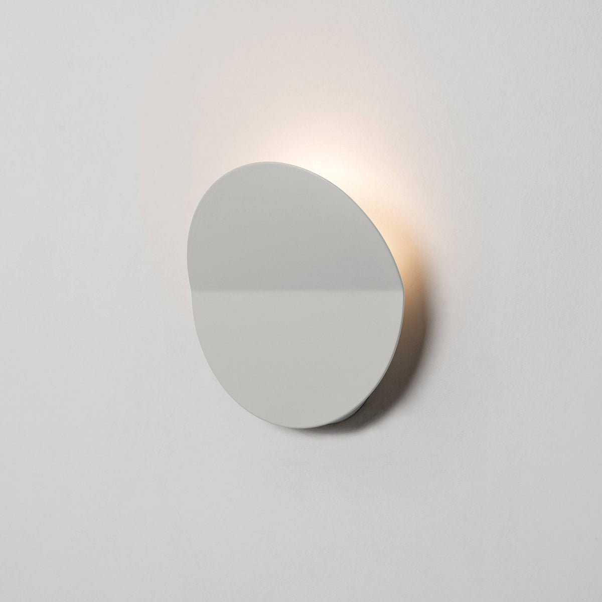 Katya Up Lighter 5w LED Wall Light in Sand