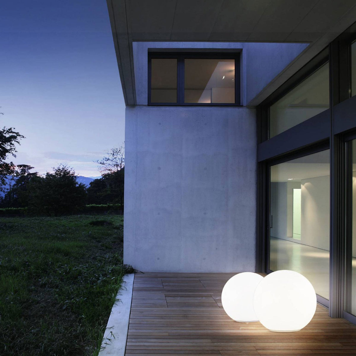 Monterollo 390mm White Globe IP65 Exterior Floor Light