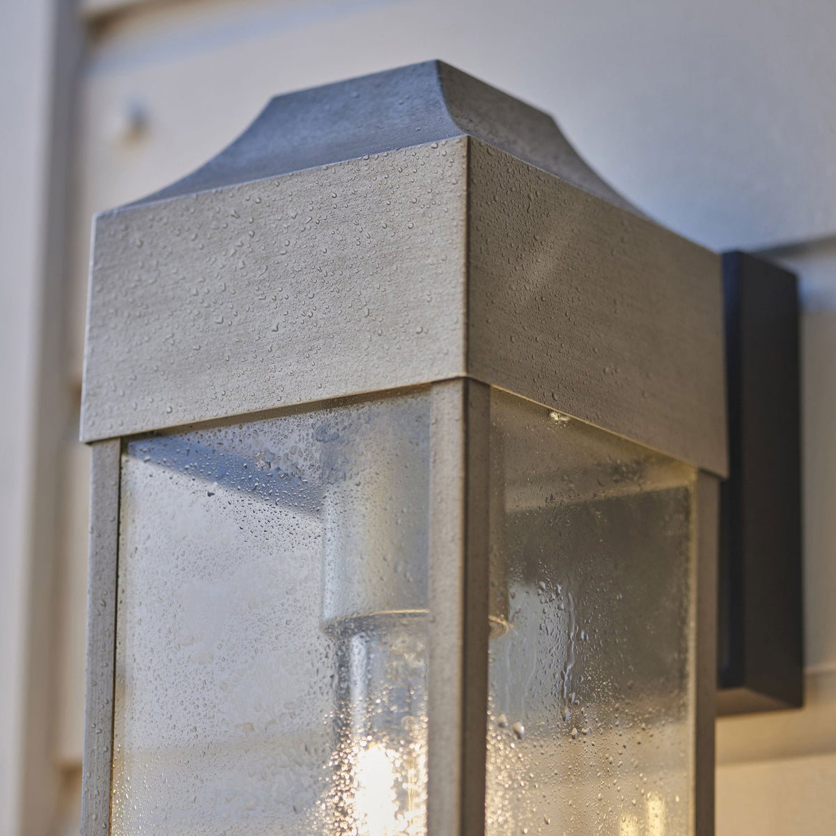 Georgian IP44 E27 Wall Light in Brushed Silver