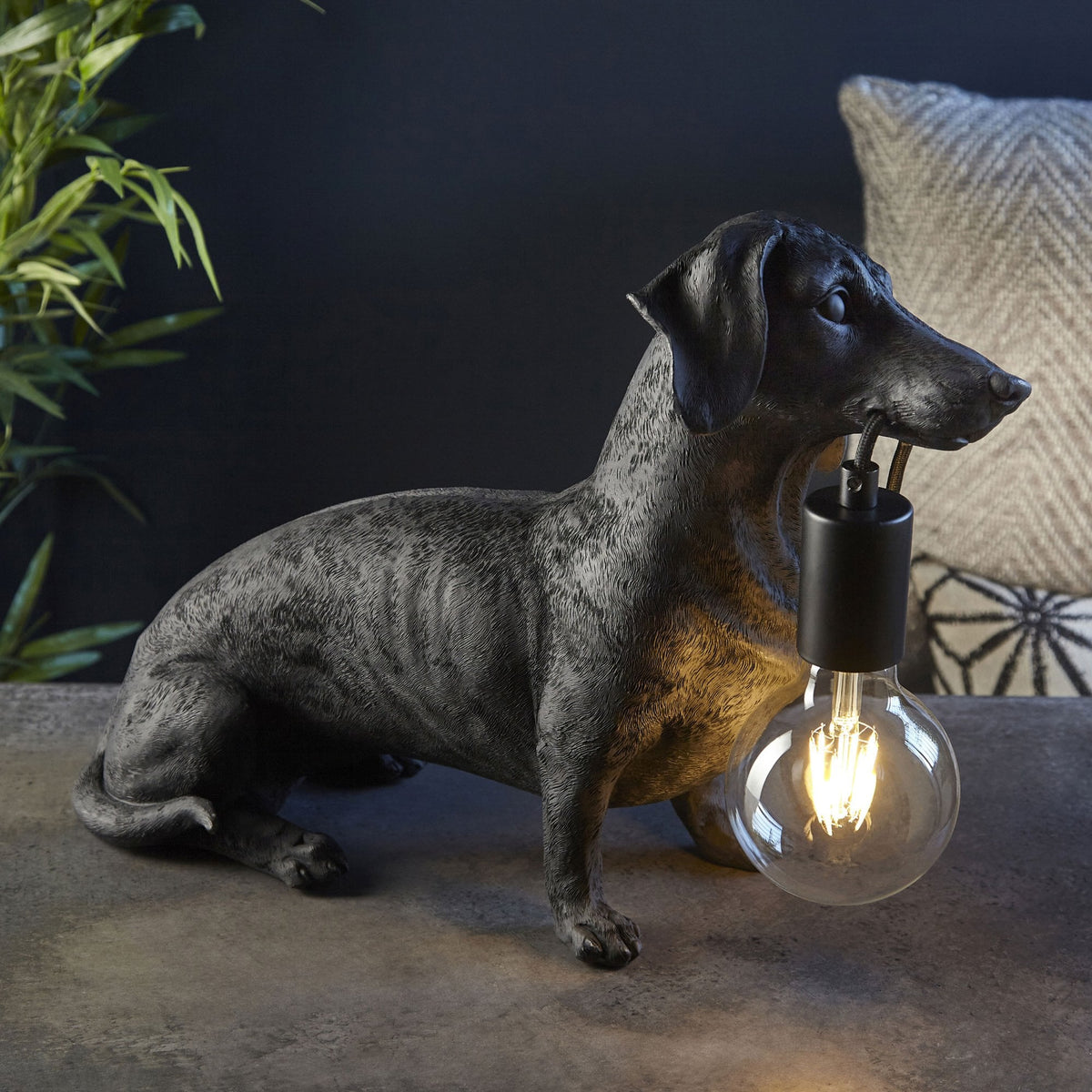 Dachshund Table Lamp in Matt Black
