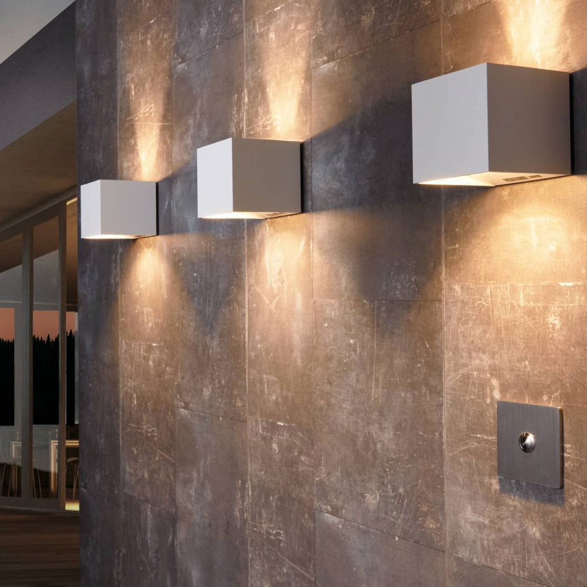 Calpino IP54 LED Outdoor Up and Down Wall Light in White