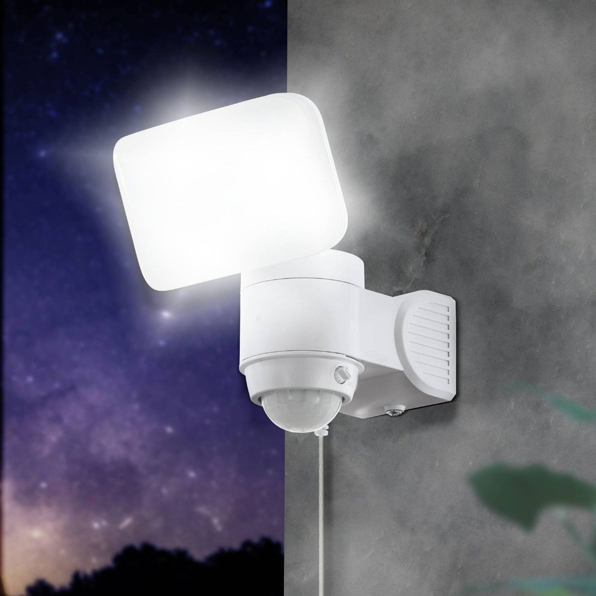Casabas Solar PIR Motion Sensor Outdoor LED Light in White