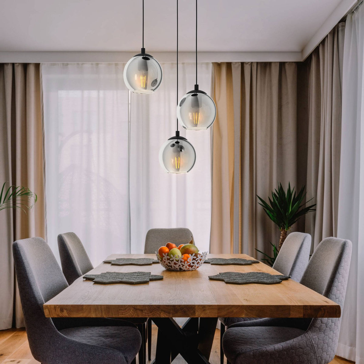 Ariscani Triple Pendant with Transparent Black Vaporized Glass