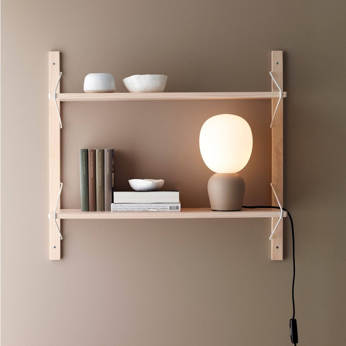 Buddy Table Lamp in Sand