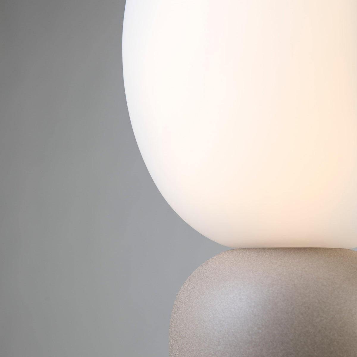 Buddy Table Lamp in Sand