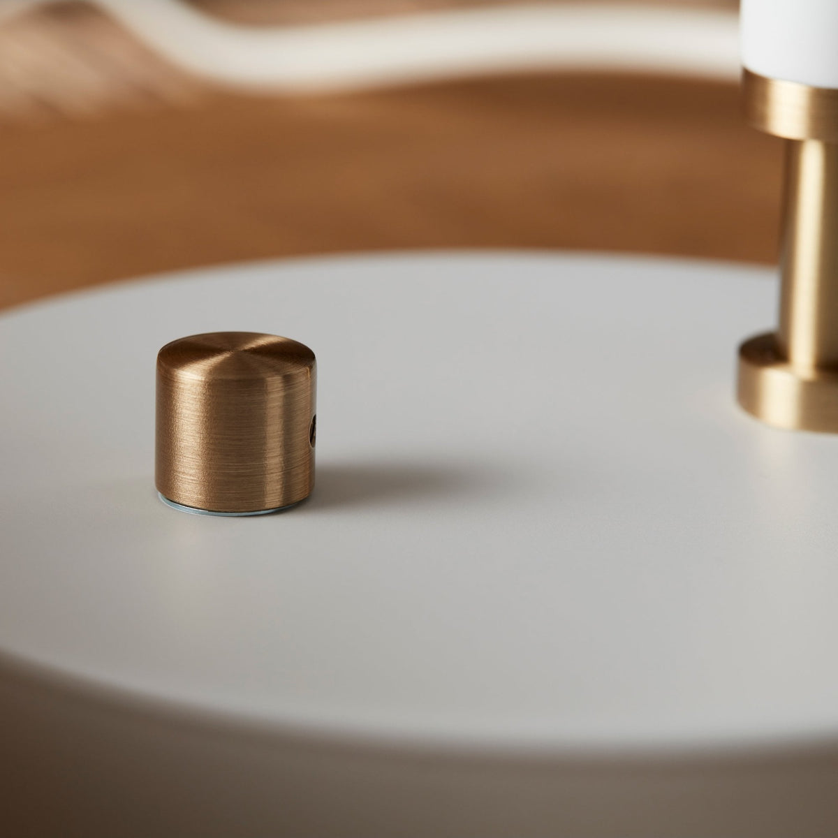 Deluxe Table Lamp in White & Brass