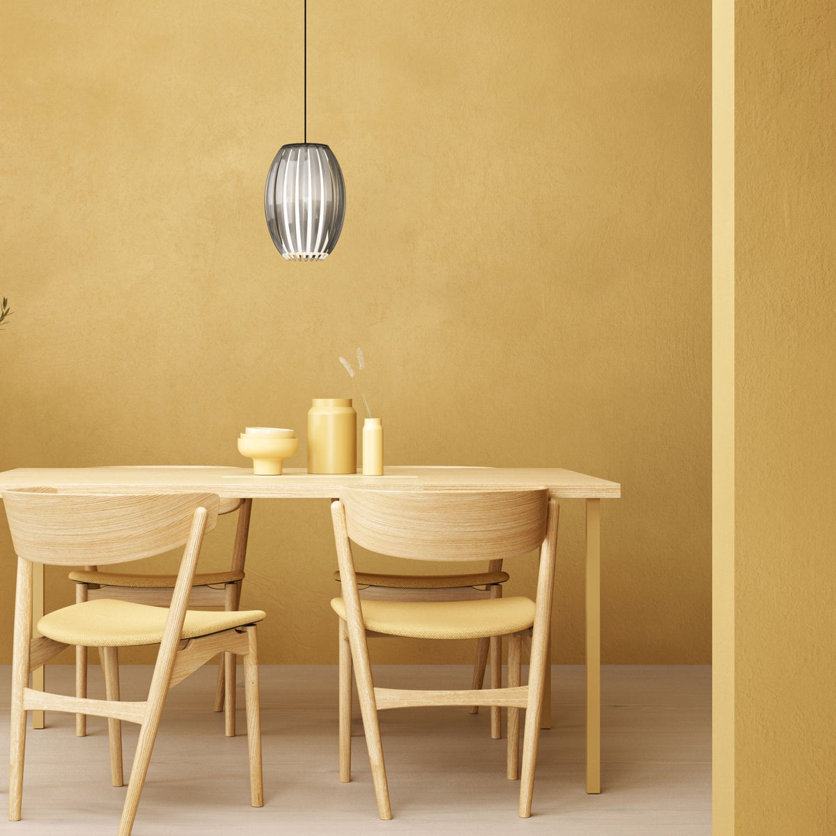 Tentacle Medium Single Pendant In Black With Smoked Shade