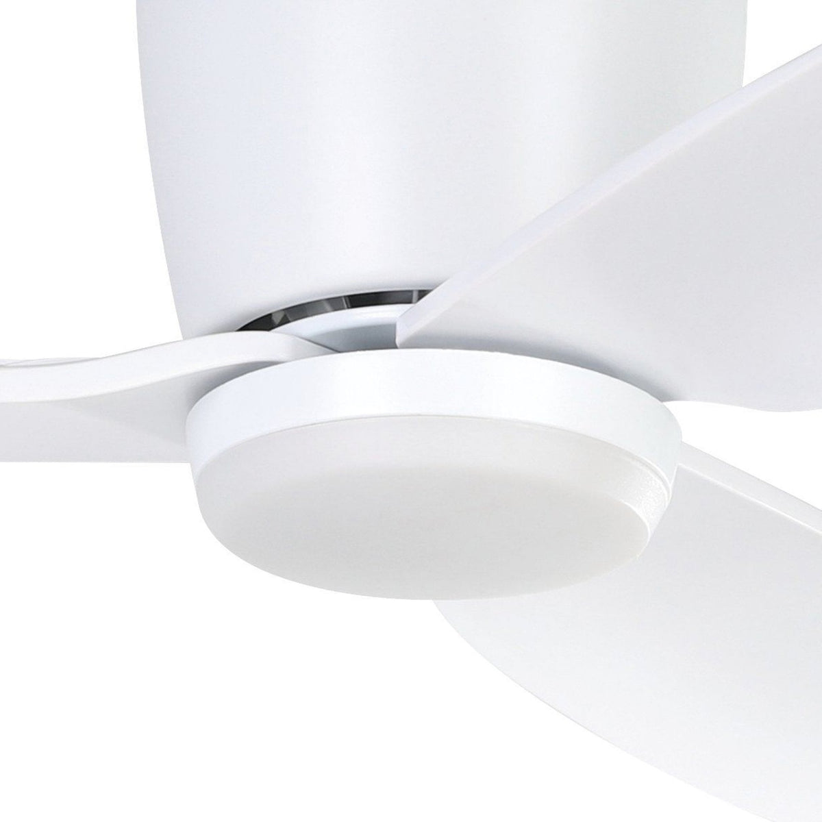 Bavaro Ceiling Fan & 15w LED Light in White