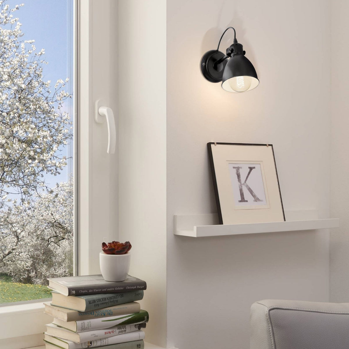 Priddy Wall Light in Black