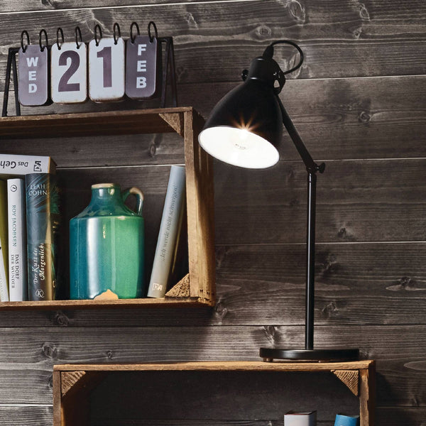 Priddy Desk Light in Black