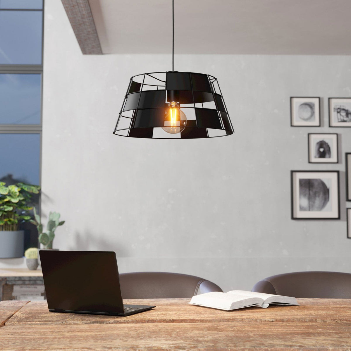 Pontefract Single Drop Pendant in Black with a Captivating Checkered Pattern