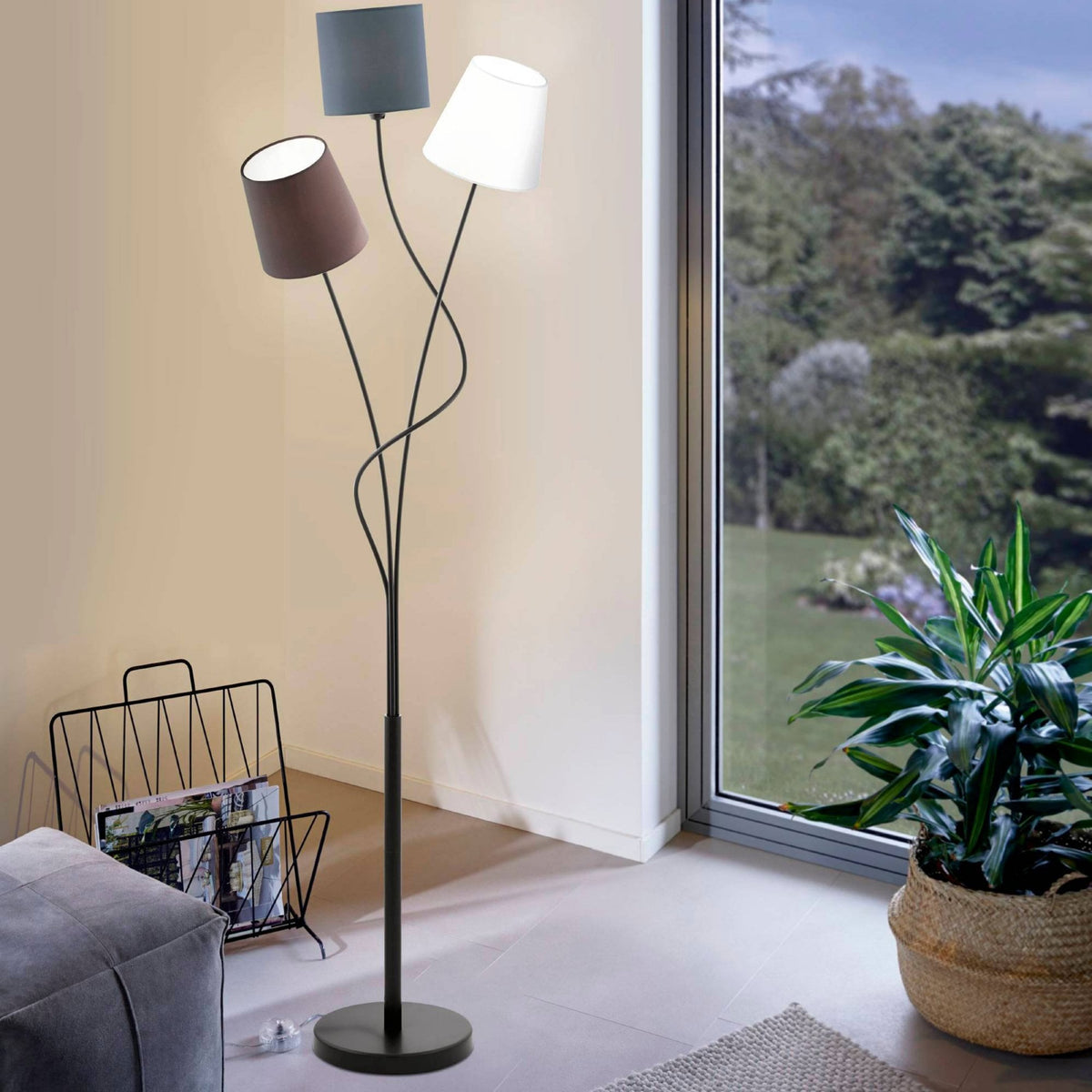 Maronda Triple Head Floor Light