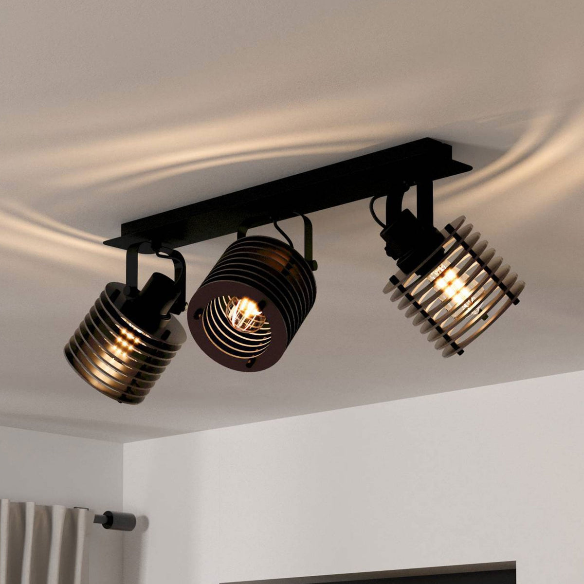 Segovia Triple Spotlight in Black