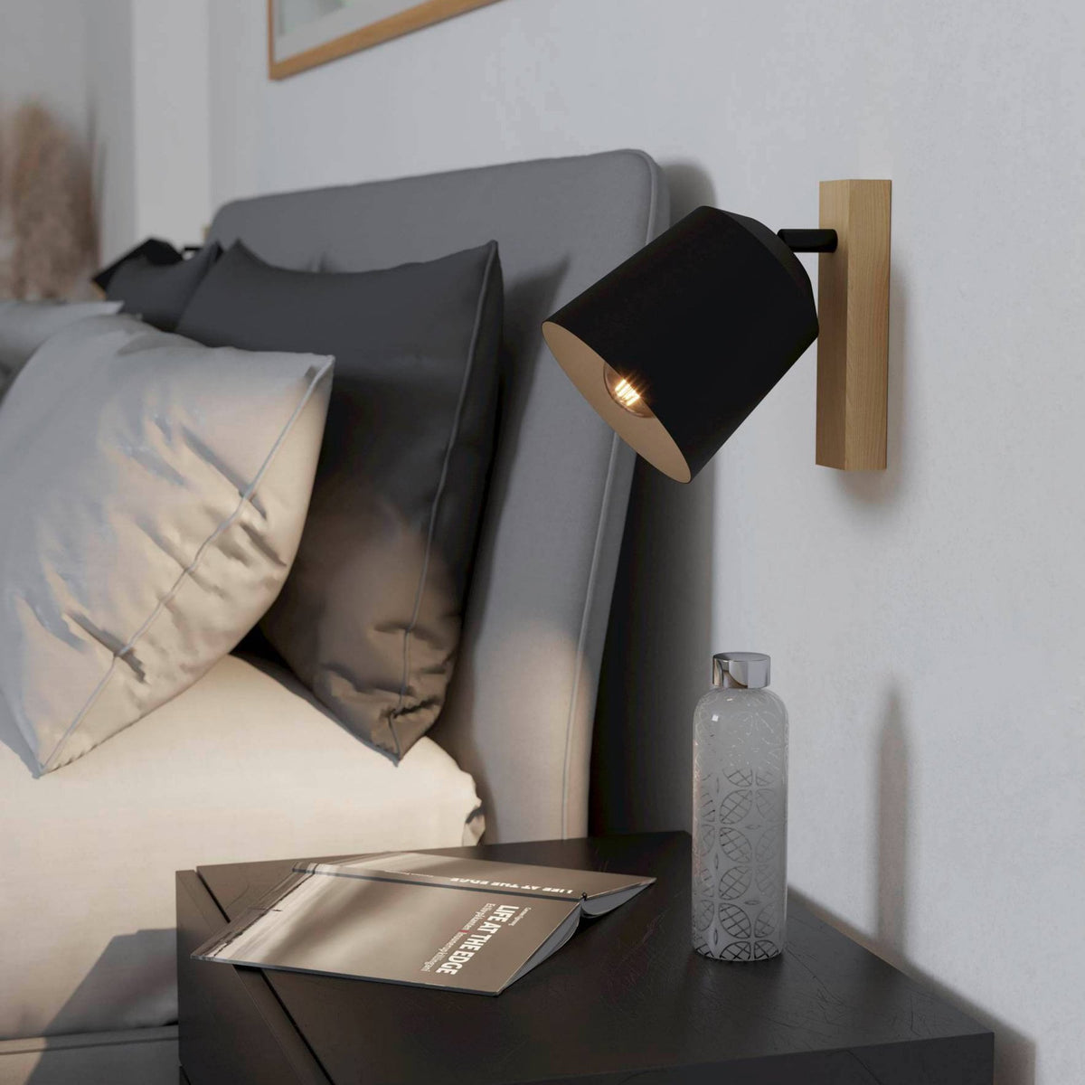 Cotorro Single Spotlight in Black with Rubberwood Base