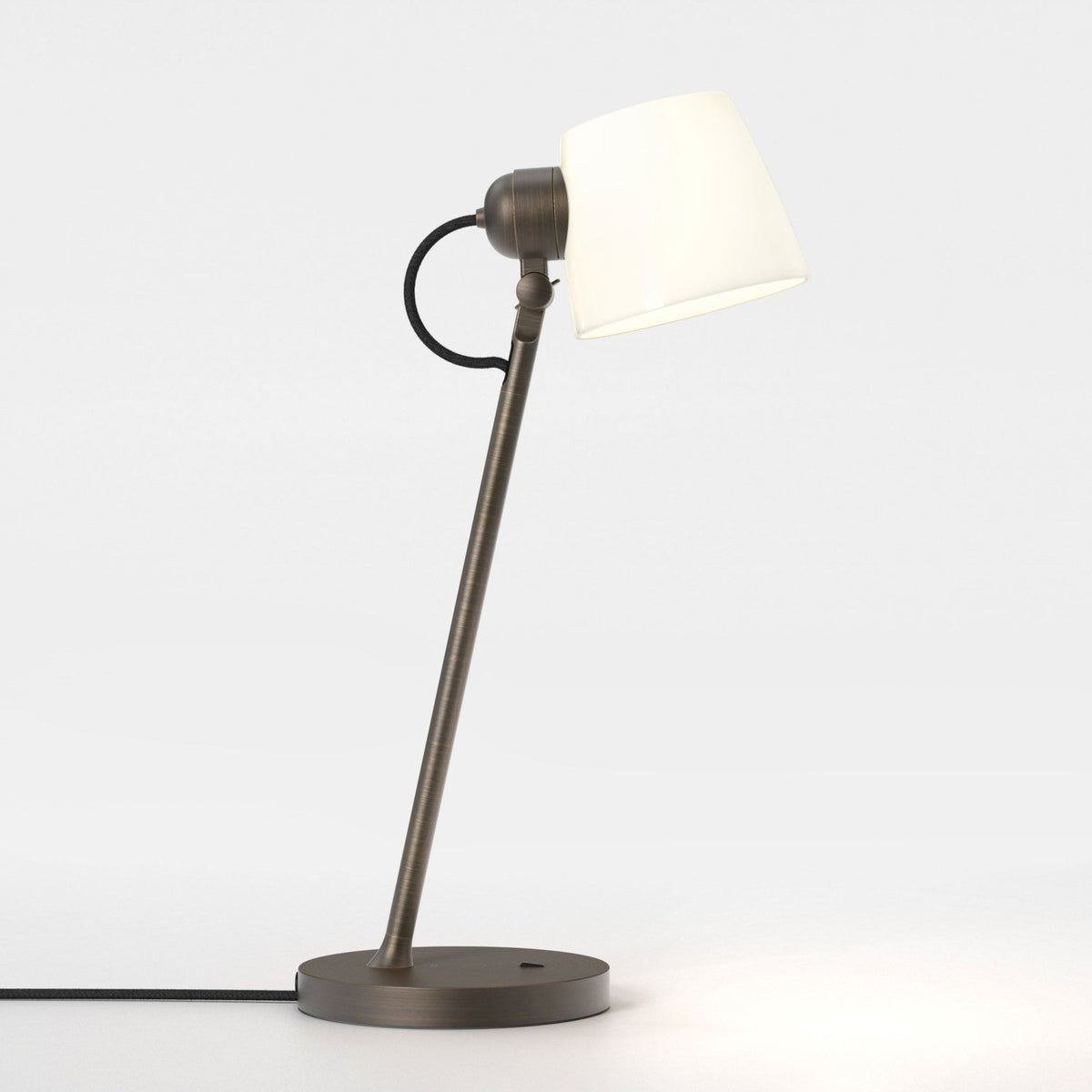 Imari Desk Lamp in Bronze with Porcelain Shade