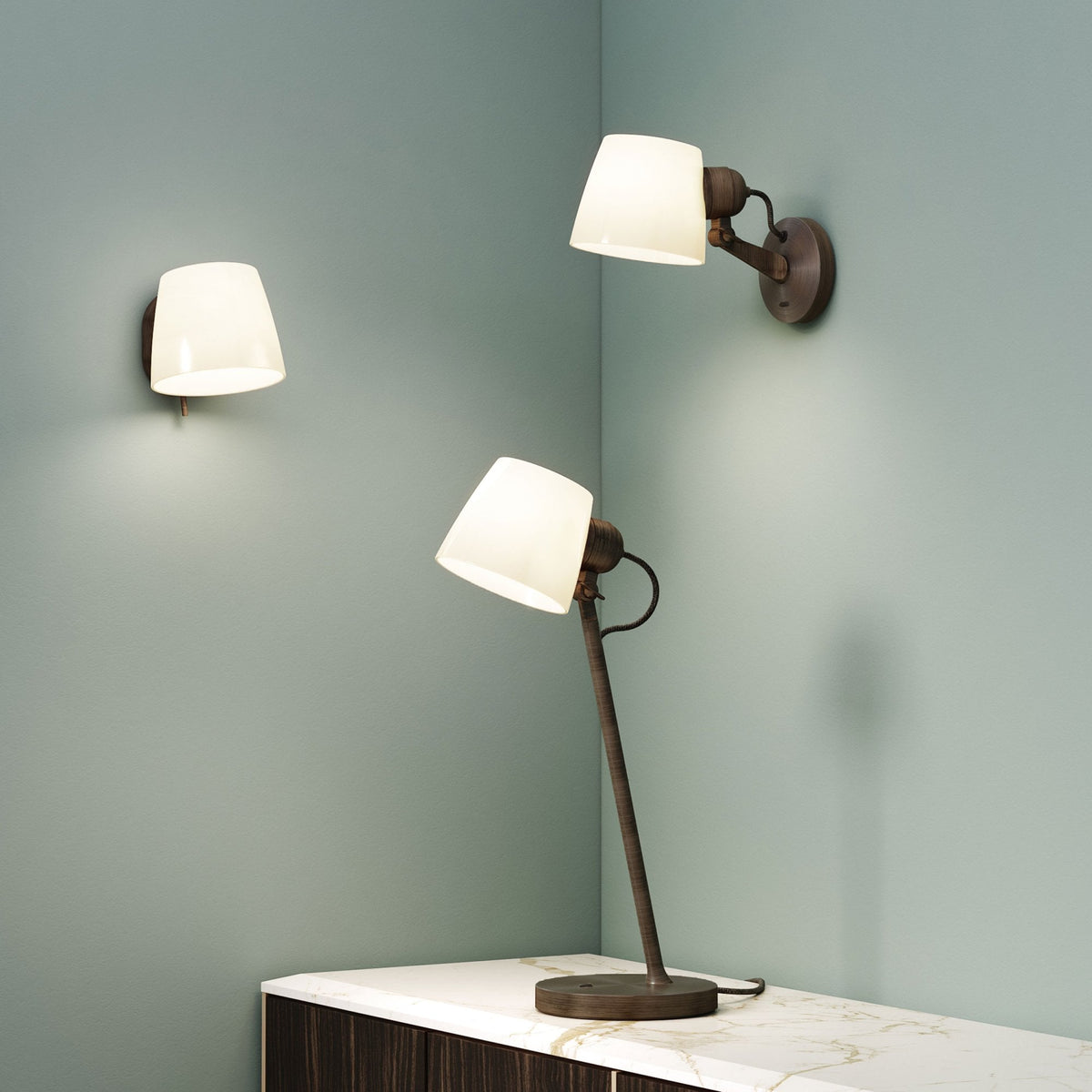 Imari Desk Lamp in Bronze with Porcelain Shade