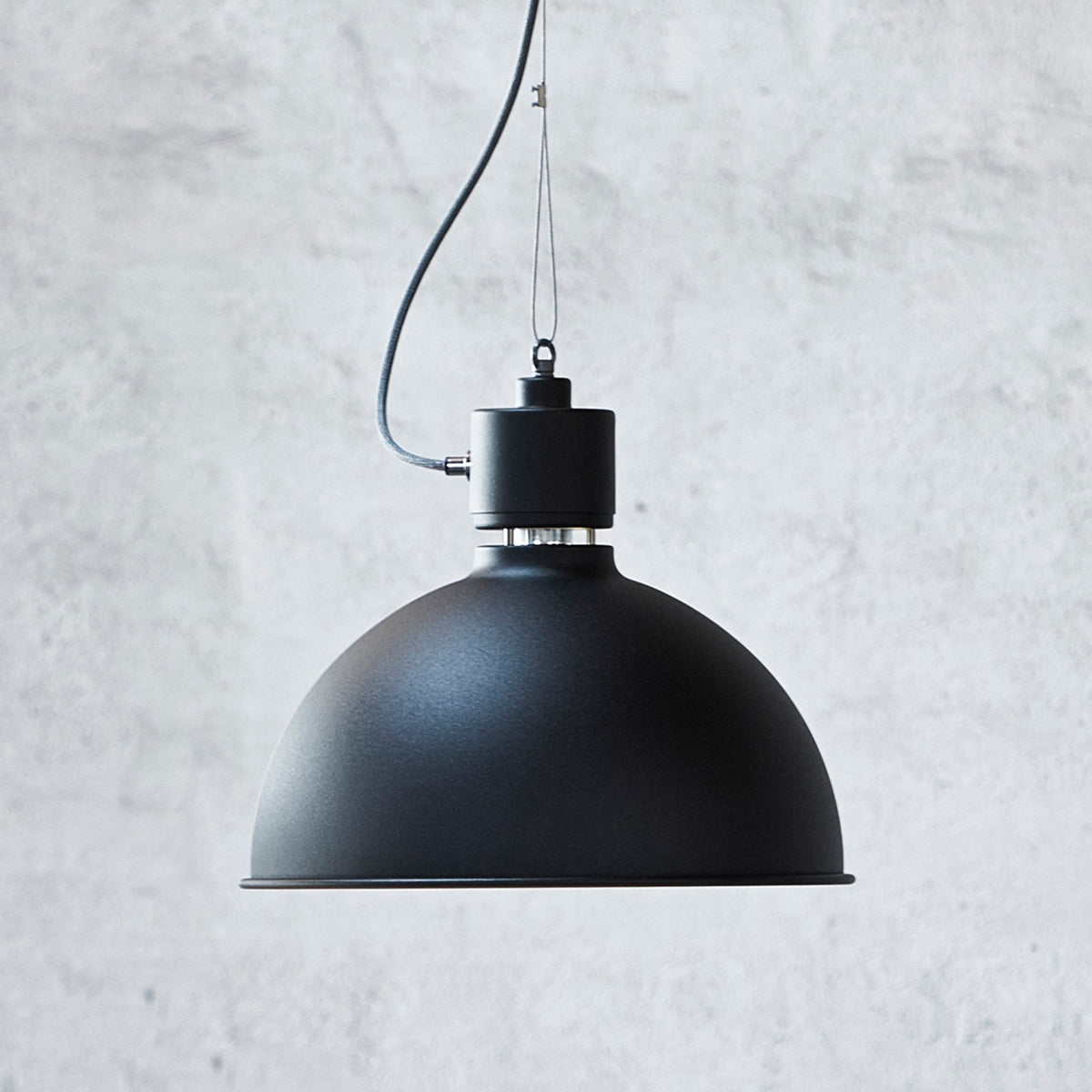 The Magnum Urban 380mm Pendant in Black