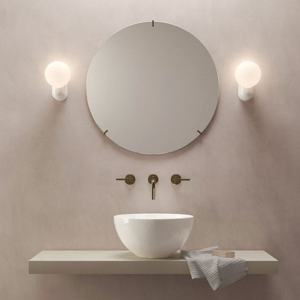 Lyra Single IP44 Ceramic Bathroom Wall Light in Gloss Glaze White