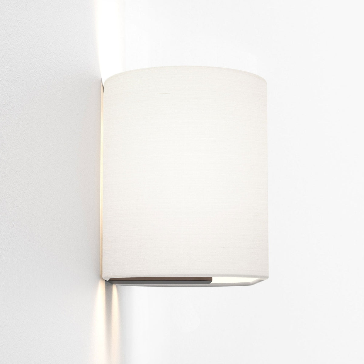 Venn Wall Light in Bronze