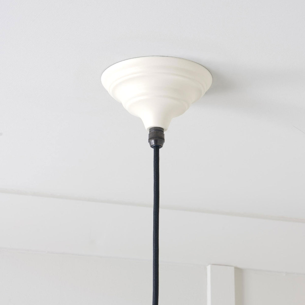 Hammered Nickel Hockley Pendant in Teasel