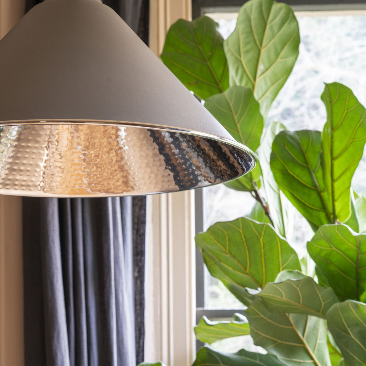 Hammered Nickel Hockley Pendant in Bluff