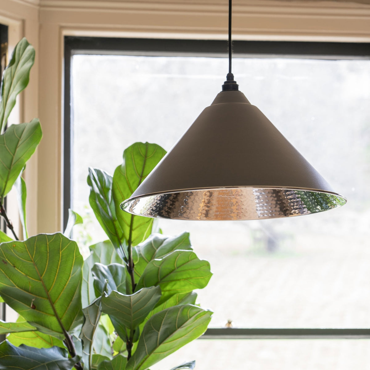 Hammered Nickel Hockley Pendant in Bluff
